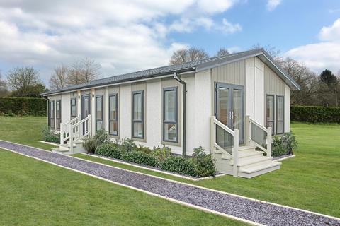 Lowestoft, Suffolk, NR33 2 bed park home for sale