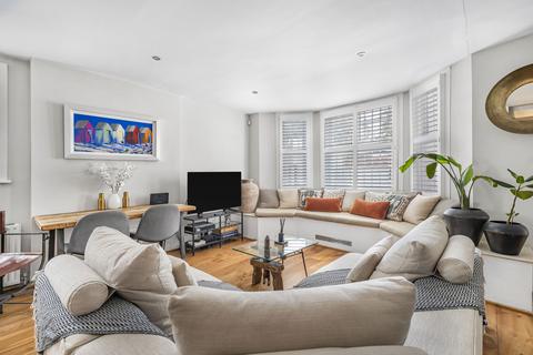 St. Charles Square, Notting Hill, W10 1 bed apartment for sale