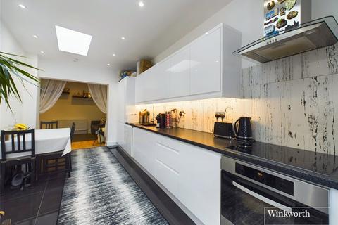 Malvern Gardens, Middlesex HA3 2 bed ground floor flat for sale