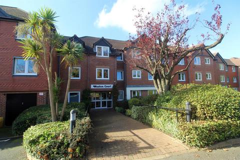 Farnham Close, London N20 2 bed retirement property for sale