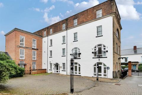 Long Building, Devizes 2 bed flat for sale