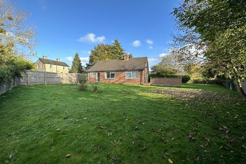 Kates Lane, Stowmarket IP14 3 bed bungalow for sale