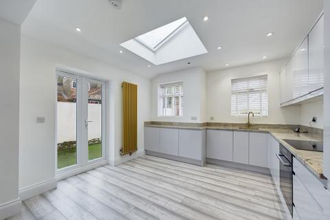 Church Lane, Langtoft, YO25 3TN 2 bed semi