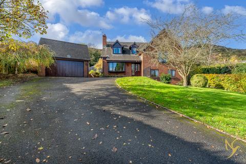 Worcestershire WR14 4 bed detached house for sale