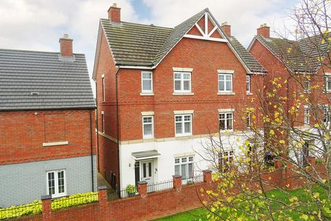 4 bedroom semi-detached house for sale