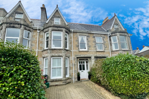 Highfield Avenue, St. Austell PL25 4 bed terraced house for sale