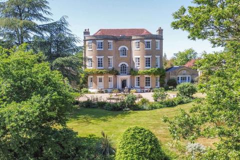 Eling Hill 3 bed apartment for sale