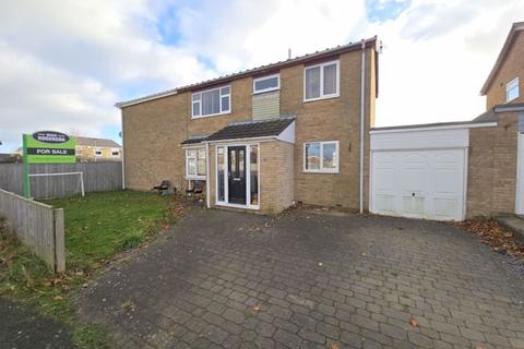 Kirkbride Place, Cramlington 3 bed semi