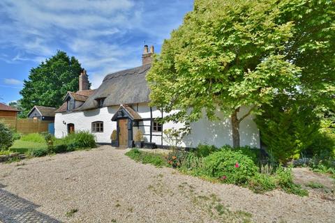 Silver Street, Tetsworth 3 bed detached house for sale