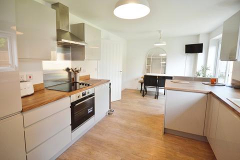 Crown Crescent, Chesterfield S44 4 bed detached house for sale