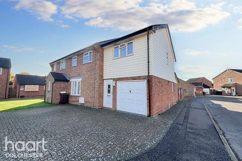 Ploughmans Headland, Colchester 4 bed semi