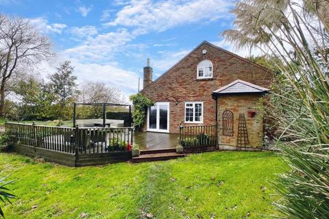 BROOKLAND 3 bed link detached house for sale