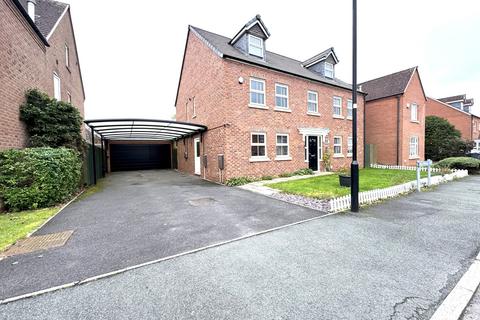 5 bedroom detached house for sale