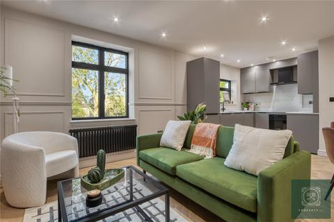 Wentworth Park, London, N3 2 bed apartment for sale