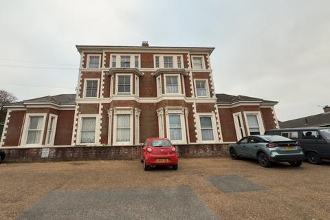 Alexandra Road, Ryde PO33 2 bed flat for sale