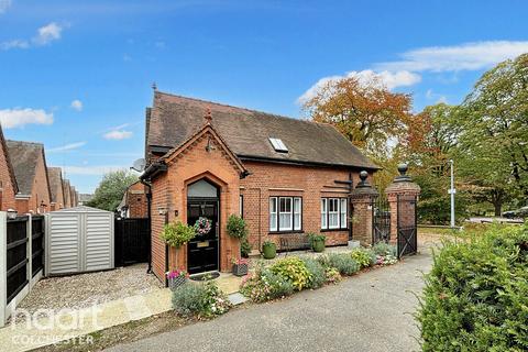 East Bay, Colchester 2 bed detached house for sale