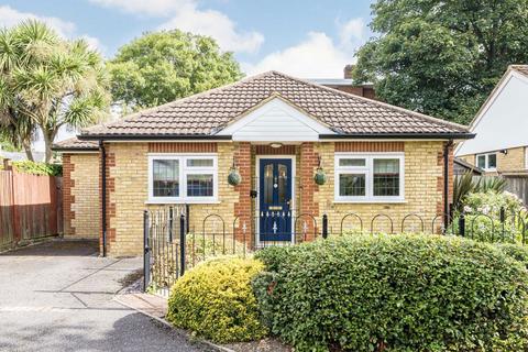 Angel Close, Hampton TW12 2 bed bungalow for sale