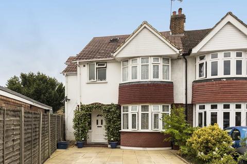 Teesdale Gardens, Isleworth TW7 5 bed semi