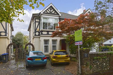 Chesswood Road, Worthing 5 bed house for sale