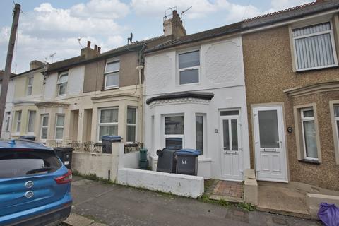 Glenfield Road, Dover, CT16 2 bed terraced house for sale