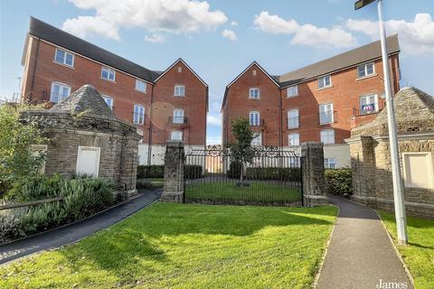 Swan Crescent, Newport 2 bed flat for sale