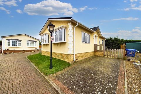 Rymer Court, Barnham, IP24 2 bed park home for sale