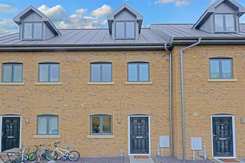 Abbey Wharf, Abbey Foregate, Shrewsbury 3 bed townhouse for sale