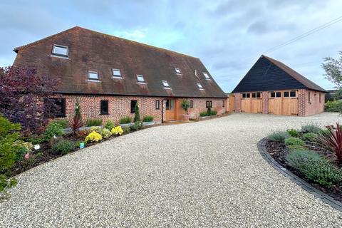 Sandwich Road, Deal, CT14 0AS 4 bed barn conversion for sale