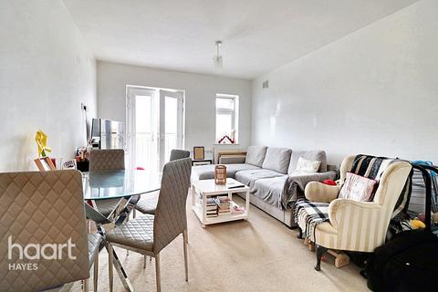Uxbridge Road, Hayes 2 bed apartment for sale