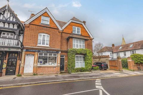 The Green, Datchet SL3 2 bed apartment for sale