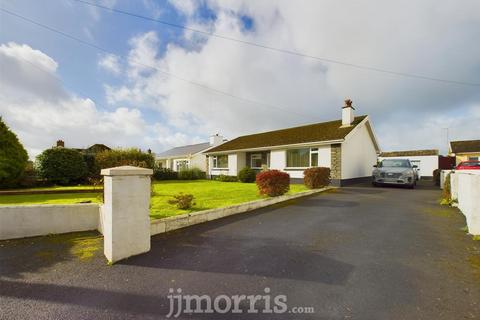 Clynderwen 3 bed bungalow for sale