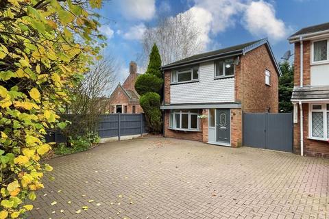 Cannock Road, Wolverhampton 3 bed detached house for sale