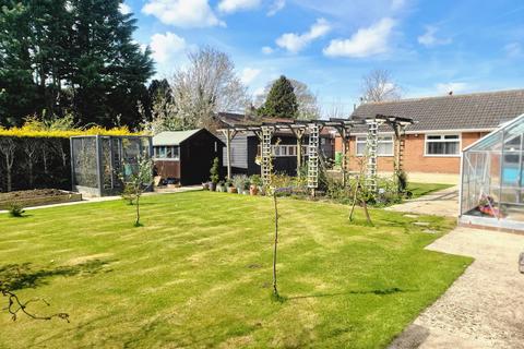 Sea Road, Skegness PE24 4 bed detached bungalow for sale