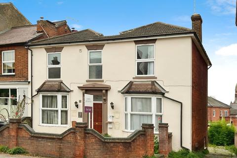 Walsworth Road, Hitchin, SG4 3 bed end of terrace house for sale