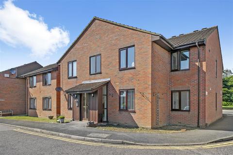 Betjeman Close, Pinner HA5 2 bed retirement property for sale