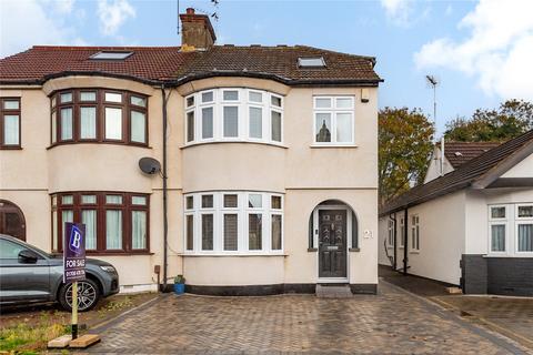 Westland Avenue, Hornchurch, RM11 4 bed semi