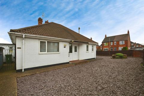 Neville Road, Scunthorpe 2 bed detached bungalow for sale