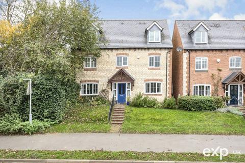 The Old Woodyard, Towcester NN12 5 bed detached house for sale