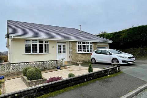 Thorn Drive, Bradford BD13 3 bed detached bungalow for sale