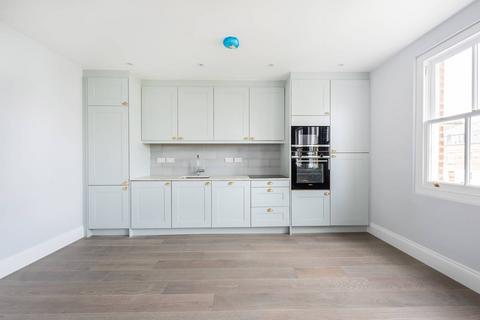 Goldhawk Road, Shepherd's Bush... 2 bed flat for sale