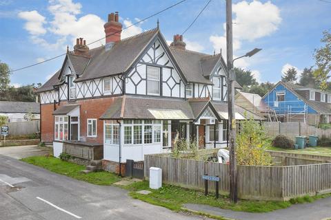 Colwell Road, Freshwater, Isle of Wight 2 bed maisonette for sale