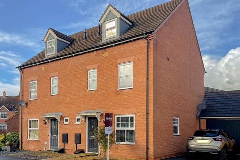 4 bedroom semi-detached house for sale