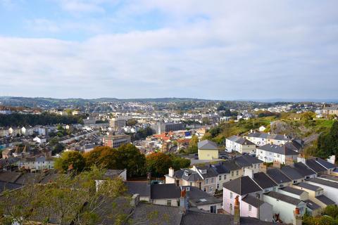 Torquay TQ1 2 bed apartment for sale