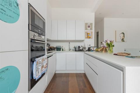 Goldhurst Terrace, London 3 bed flat for sale