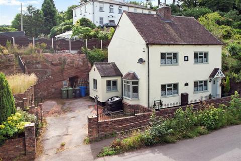 The Compa, Kinver 3 bed cottage for sale