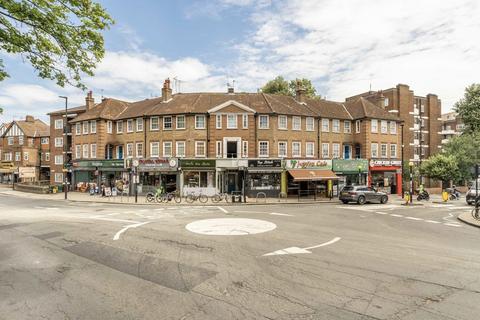 Central Parade, London W3 3 bed maisonette for sale