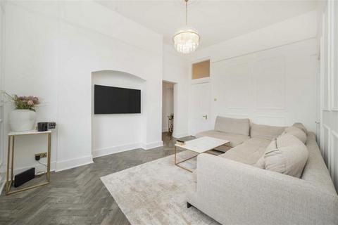 St. Pauls Avenue, London NW2 2 bed flat for sale