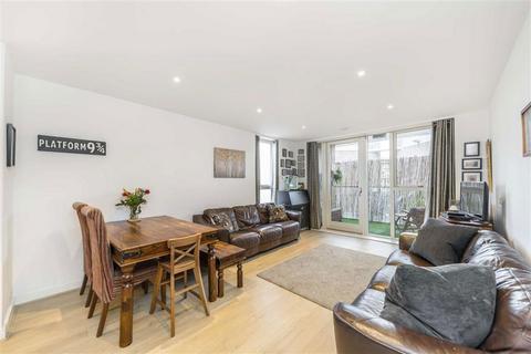 Norman Road, London SE10 3 bed flat for sale