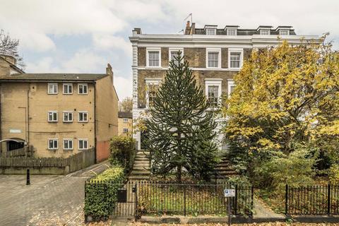 Lauriston Road, London E9 4 bed house for sale