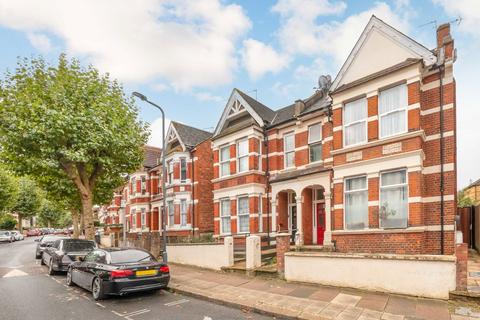 Harlesden Gardens, London NW10 2 bed flat for sale